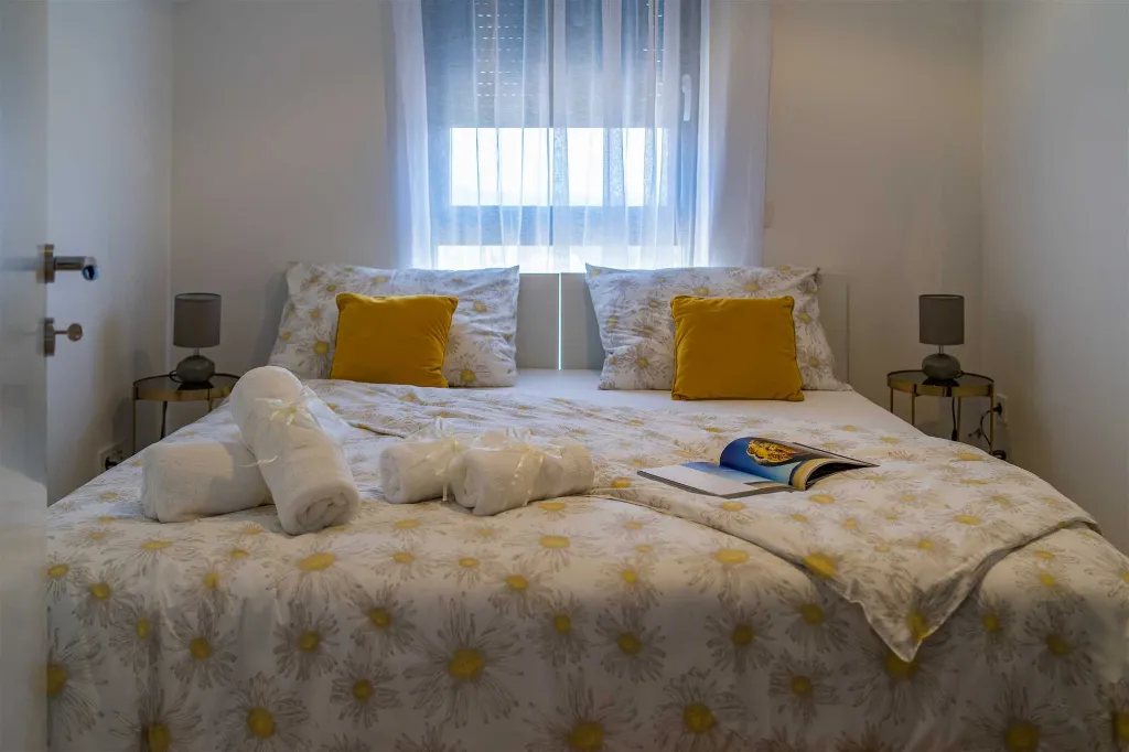 Air-Conditioned 2-Bedroom Apartment in Zadar