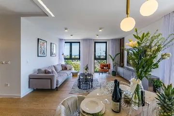 Air-Conditioned 2-Bedroom Apartment in Zadar