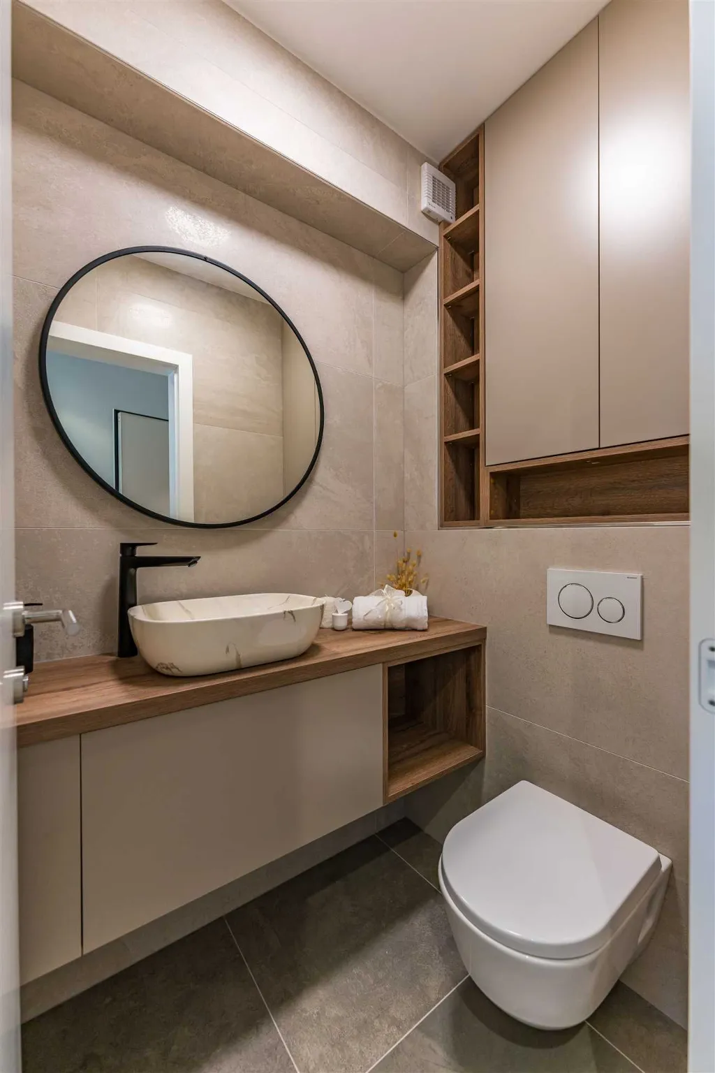 Air-Conditioned 2-Bedroom Apartment in Zadar