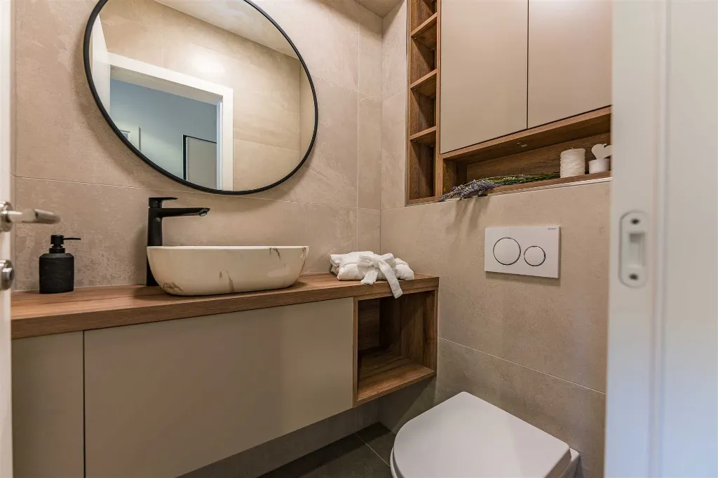 Air-Conditioned 2-Bedroom Apartment in Zadar