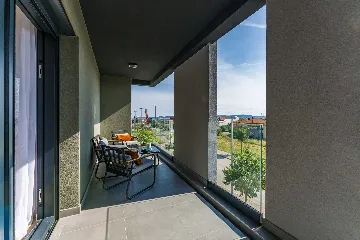 Air-Conditioned 2-Bedroom Apartment in Zadar