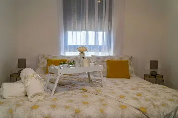 Air-Conditioned 2-Bedroom Apartment in Zadar