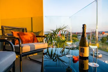 Air-Conditioned 2-Bedroom Apartment in Zadar