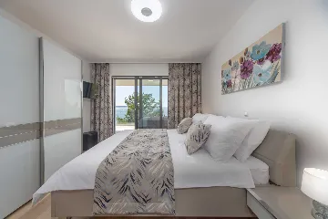 4-Bedroom Villa in Starigrad Paklenica for Up to 10