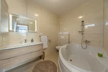 4-Bedroom Villa in Starigrad Paklenica for Up to 10