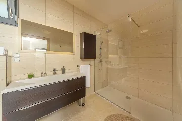 4-Bedroom Villa in Starigrad Paklenica for Up to 10