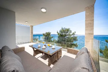 4-Bedroom Villa in Starigrad Paklenica for Up to 10