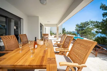 4-Bedroom Villa in Starigrad Paklenica for Up to 10