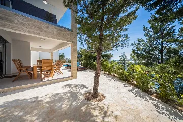 4-Bedroom Villa in Starigrad Paklenica for Up to 10