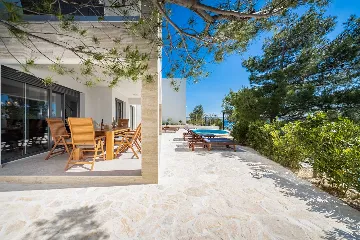 4-Bedroom Villa in Starigrad Paklenica for Up to 10