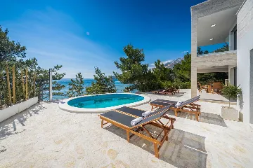 4-Bedroom Villa in Starigrad Paklenica for Up to 10