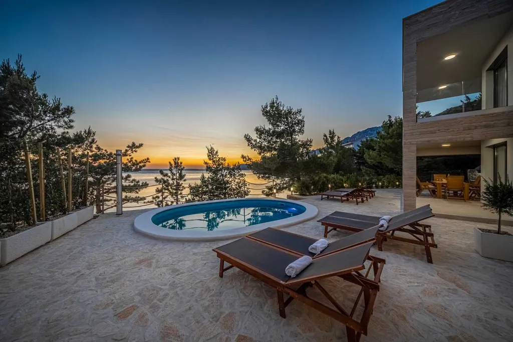 4-Bedroom Villa in Starigrad Paklenica for Up to 10