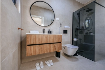 Petrčane Apartment with Private Pool & Jacuzzi