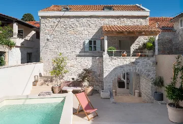 Stone Villa in Božava with Private Swimming Pool