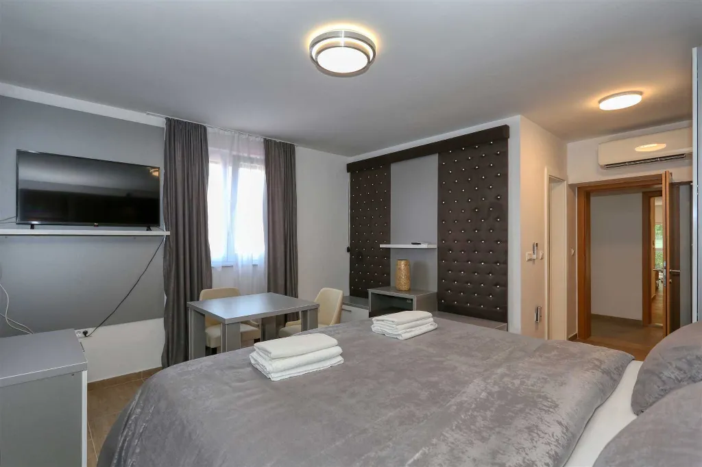 Central Zadar Apartment for 2 Guests by the Adriatic