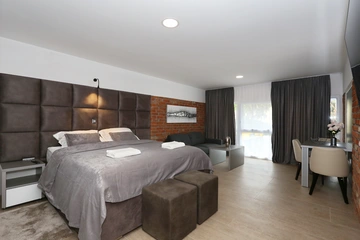 Studio Apartment Steps from the Adriatic in Zadar