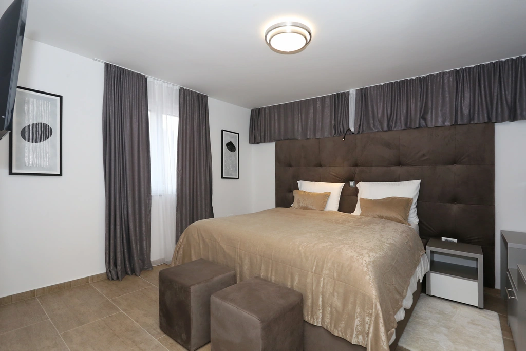 Room in Zadar for 2 Guests with Private Bathroom