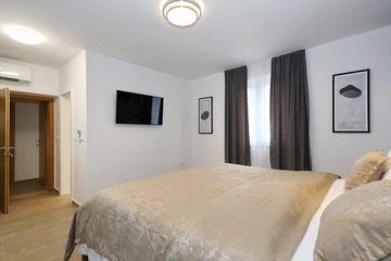 Room in Zadar for 2 Guests with Private Bathroom