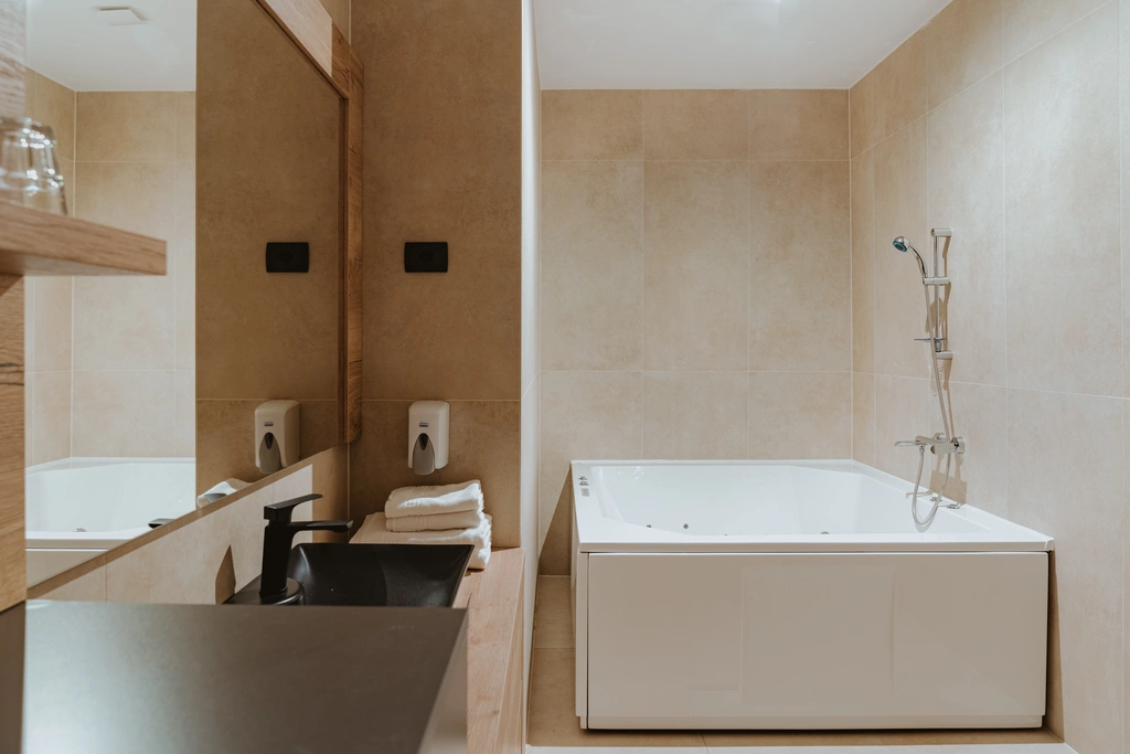 Resort Suite with Sauna and Jacuzzi in Mislinja