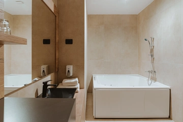 Resort Suite with Sauna and Jacuzzi in Mislinja