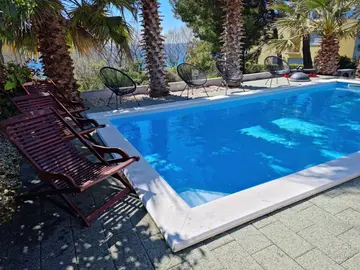 One-Bedroom Sea-View Villa in Kožino