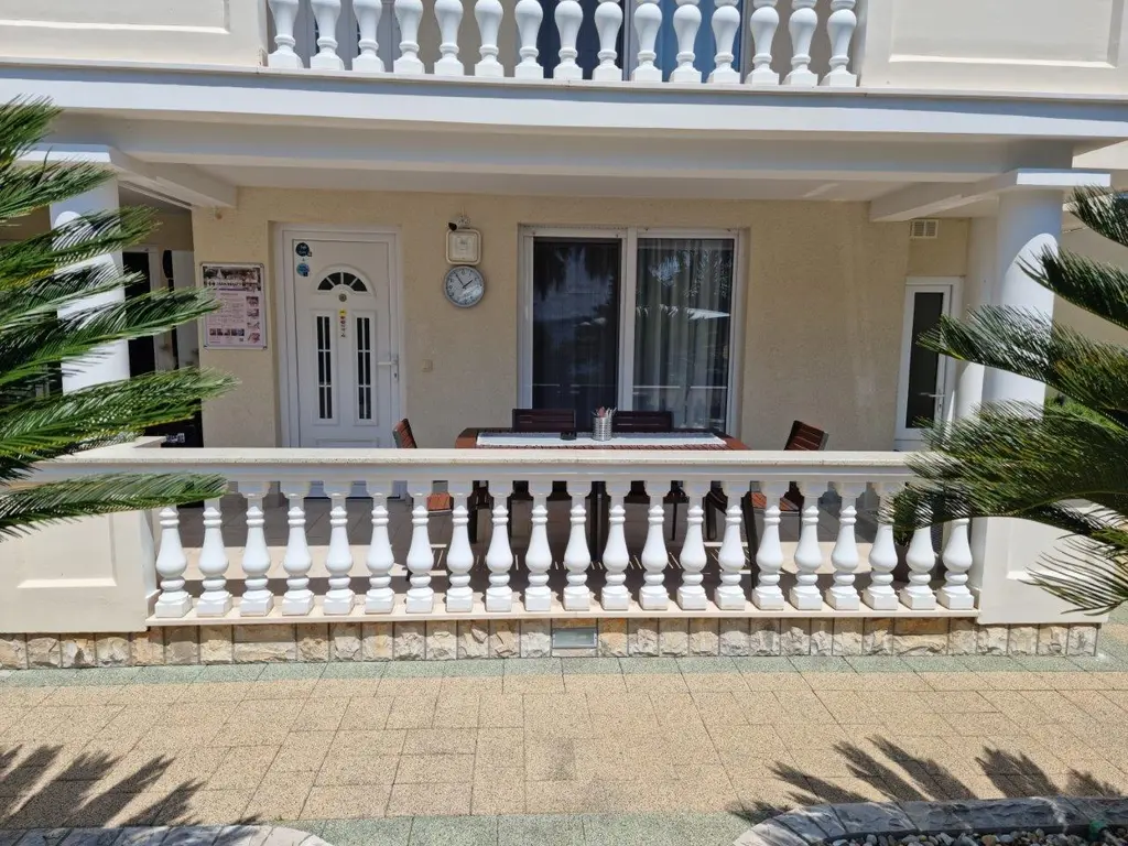 One-Bedroom Sea-View Villa in Kožino