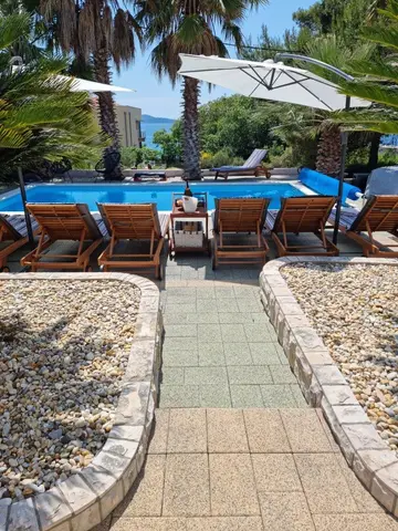 One-Bedroom Sea-View Villa in Kožino