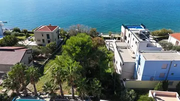 One-Bedroom Sea-View Villa in Kožino