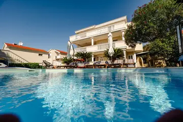 One-Bedroom Sea-View Villa in Kožino