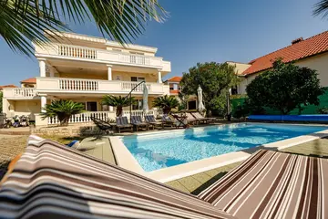 One-Bedroom Sea-View Villa in Kožino