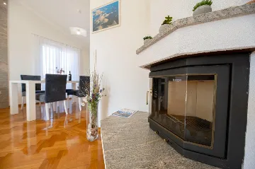 First-Floor Two-Bedroom Apartment in Kožino (Up to 5)