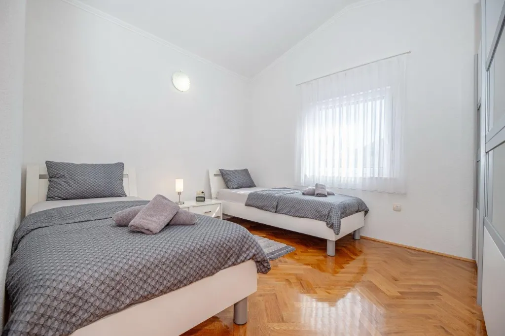 First-Floor Two-Bedroom Apartment in Kožino (Up to 5)