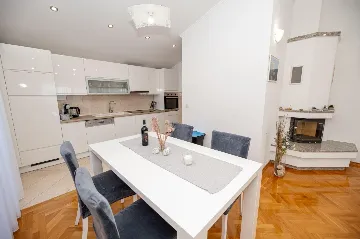 First-Floor Two-Bedroom Apartment in Kožino (Up to 5)