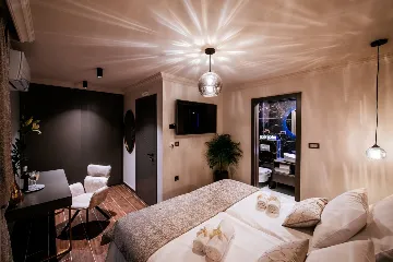 Double Room Apartment in Zadar for 2 Guests