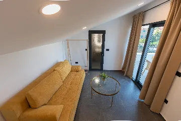 Apartment in Veli Iž for up to 6 guests