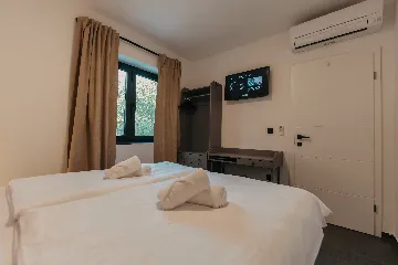 Apartment in Veli Iž for up to 6 guests