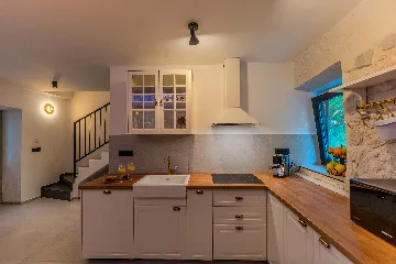 Apartment in Veli Iž for up to 6 guests