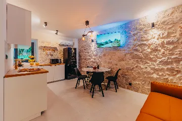 Apartment in Veli Iž for up to 6 guests