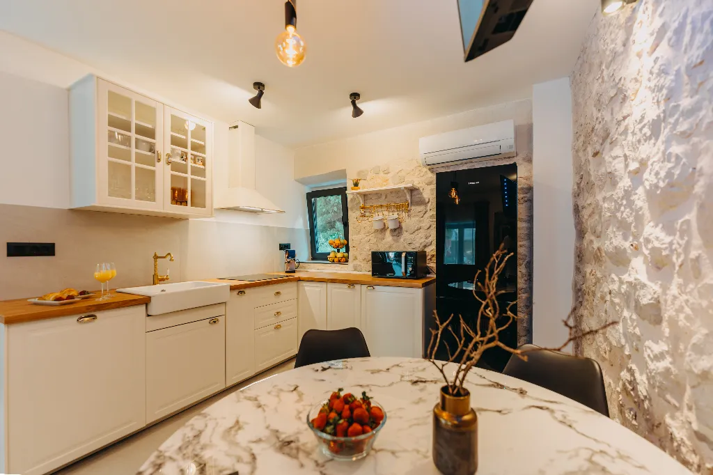 Apartment in Veli Iž for up to 6 guests