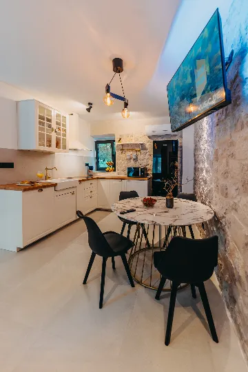 Apartment in Veli Iž for up to 6 guests