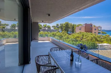 Penthouse Apartment in Sukošan for 6 Guests