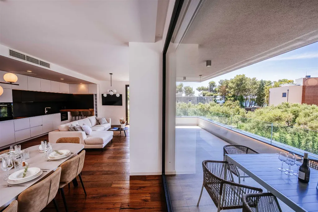 Penthouse Apartment in Sukošan for 6 Guests