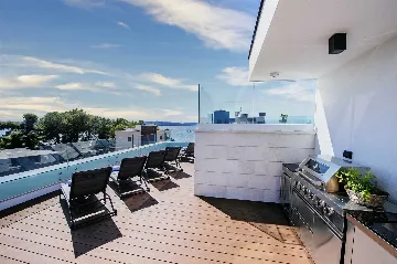 Penthouse Apartment in Sukošan for 6 Guests