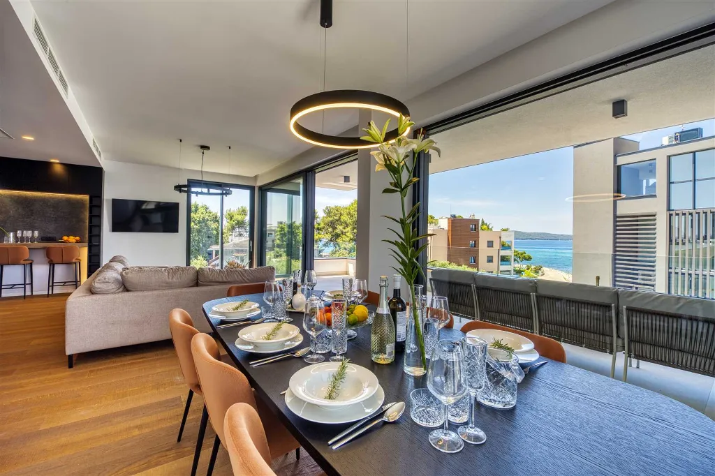 3-Bedroom Apartment in Sukošan for Up to 6