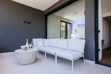 3-Bedroom Apartment in Sukošan for Up to 6