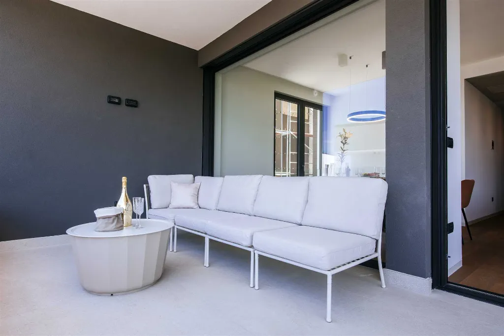 3-Bedroom Apartment in Sukošan for Up to 6