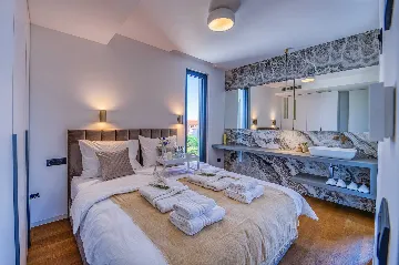 3-Bedroom Apartment in Sukošan for Up to 6