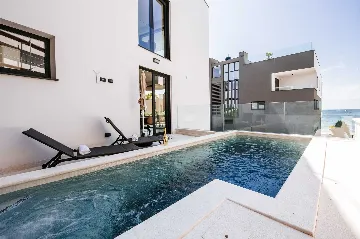 3-Bedroom Apartment in Sukošan for Up to 6