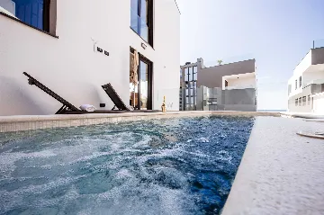 3-Bedroom Apartment in Sukošan for Up to 6