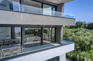 3-Bedroom Apartment in Sukošan for Up to 6